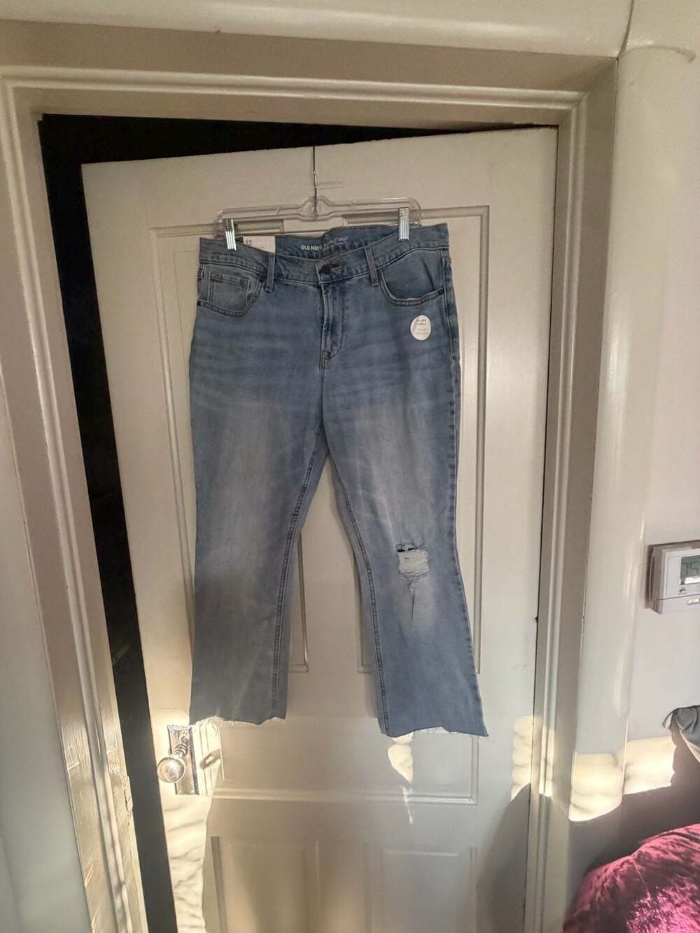 Old Navy Mid-Rise Flare Ankle Jeans Size 12 Regular Light Wash Distressed Raw He